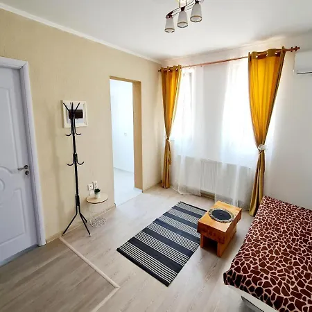 Pomiculturii 4 - Modern 1br With Balcony تيميشورا